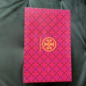Tory Burch Size 9 GIGI pumps